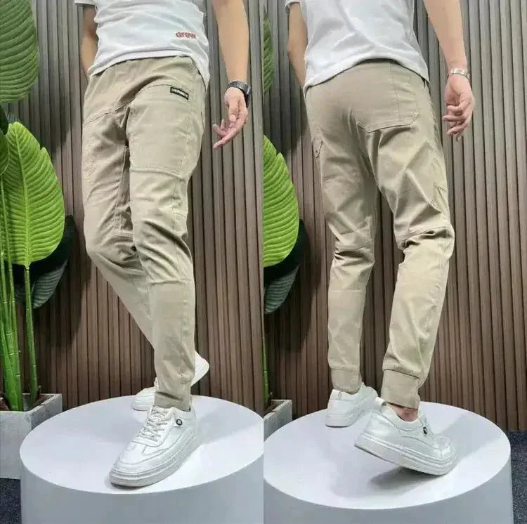 Pantalones casuales con múltiples bolsillos