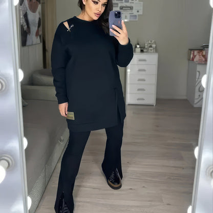 Vestido deportivo elegante para mujer con cortes decorativos