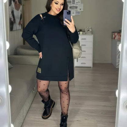 Vestido deportivo elegante para mujer con cortes decorativos